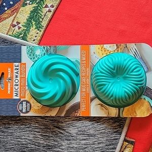 Microwave Micro Mini Bundts